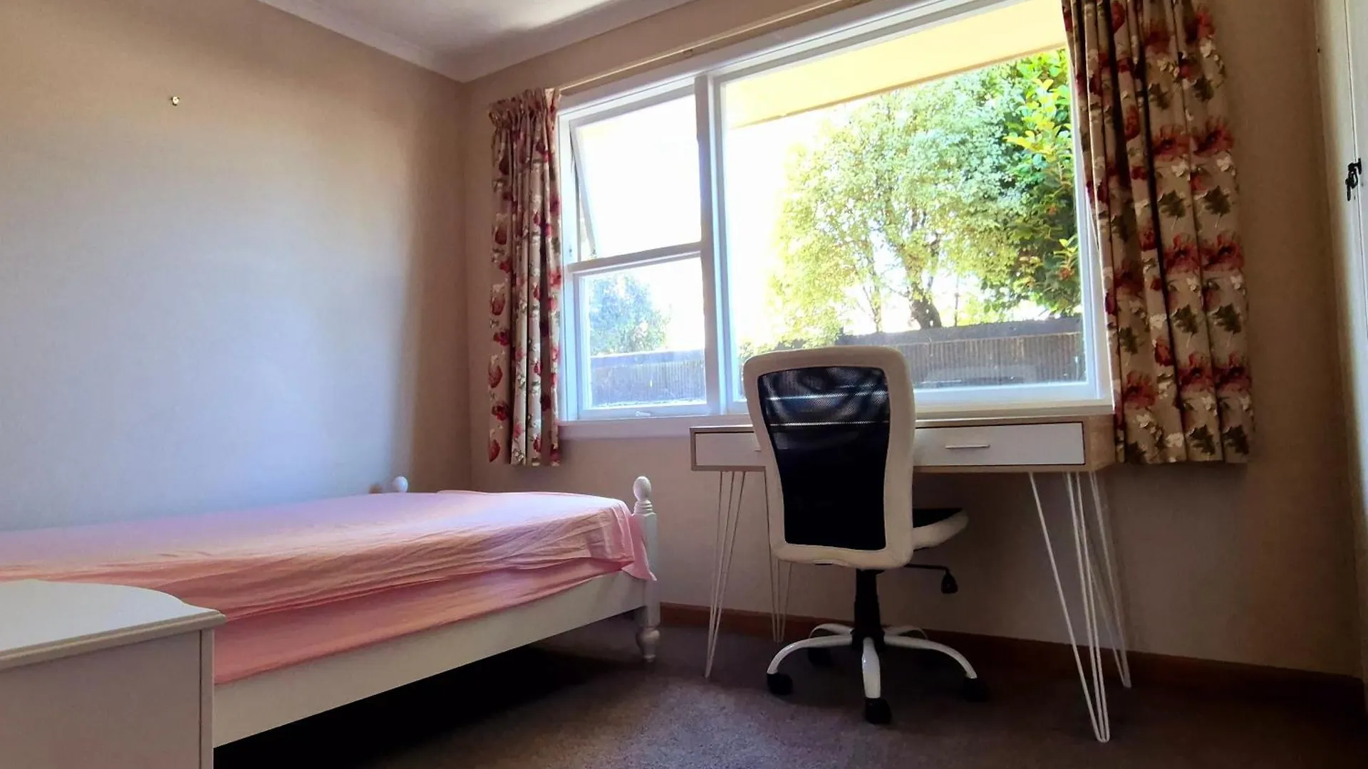Floral Harmony House Apartment Christchurch